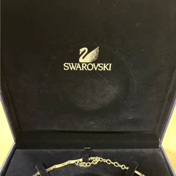 Swarovski Gold Festoon Necklace with Decorative Drops - Picture 4 of 8